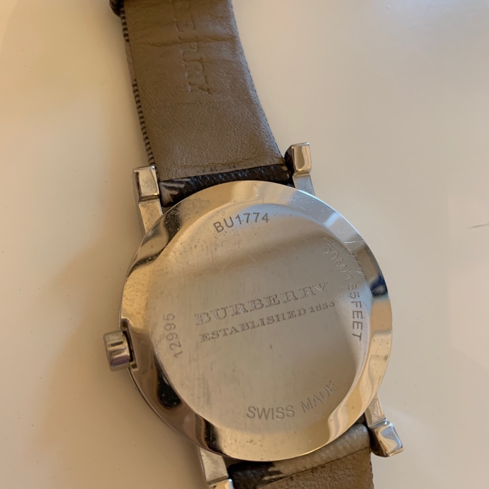 Women’s Burberry Watch - Picture 5 of 8